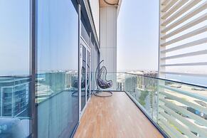 Spectacular 3BR plus 1 - DUBAI EYE view