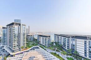 Spectacular 3BR plus 1 - DUBAI EYE view