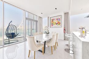 Spectacular 3BR plus 1 - DUBAI EYE view
