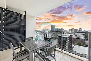 ZEN OCEAN BLISS - 2BR  Cozy Apt Sea View
