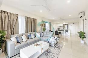 ZEN OCEAN BLISS - 2BR  Cozy Apt Sea View