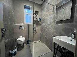 ROJ SUITE