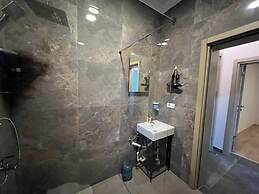 ROJ SUITE