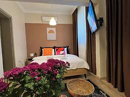 ROJ SUITE