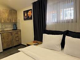 ROJ SUITE