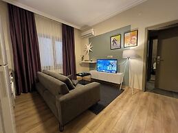 ROJ SUITE