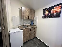 ROJ SUITE