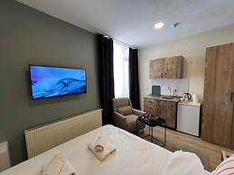 ROJ SUITE
