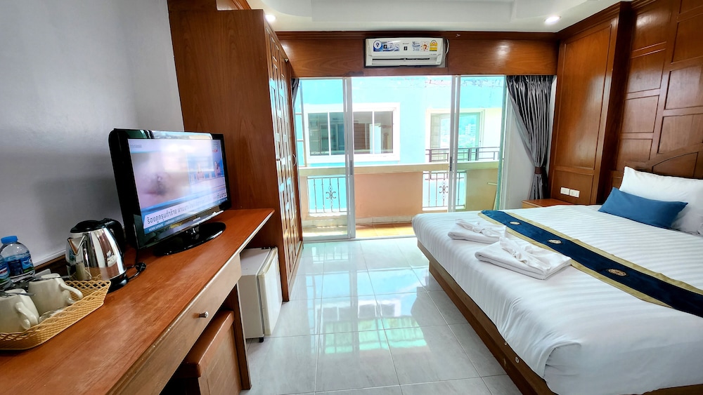 Chalita House
