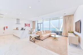 Luxury Beachfront 2BR w Stunning SeaView