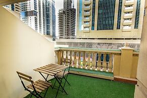 Marina Crown Hostel for Girls