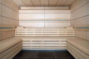 THE MIRROR & SPA by Elegant Residences