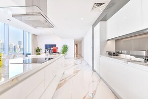 Lavish & Equipped 2 BR Facing Ain Dubai
