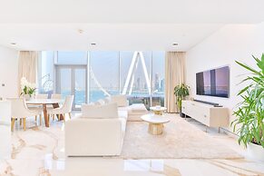 Lavish & Equipped 2 BR Facing Ain Dubai