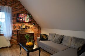 Długa 66 Attic