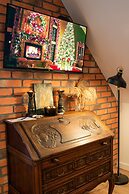 Długa 66 Attic