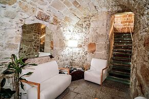 Ambrosia-Timeless Hosting