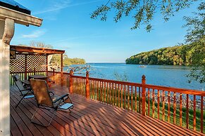 Black River Cottages