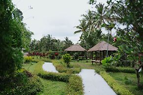 Nirvana Hotel Resort Tetebatu