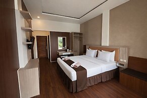 Nirvana Hotel Resort Tetebatu