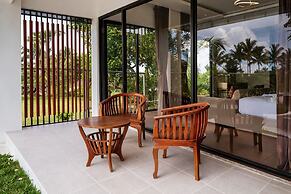 Nirvana Hotel Resort Tetebatu