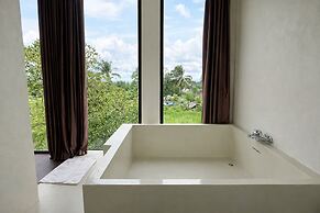 Nirvana Hotel Resort Tetebatu