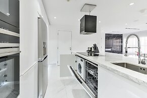 Waterfront Luxury 3plus1 BR in JBR Dubai