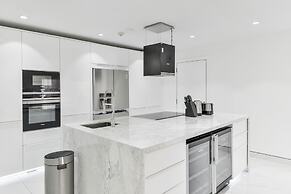 Waterfront Luxury 3plus1 BR in JBR Dubai