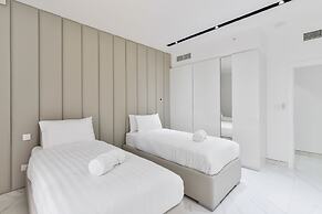 Waterfront Luxury 3plus1 BR in JBR Dubai