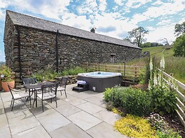 Meadow Syke Barn