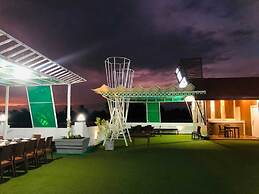 Mikayla Resort