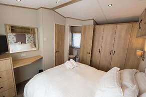Rosedale Lakeside Lodge