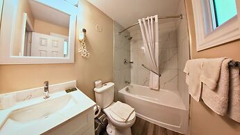 Maple Leaf Inn & Suites