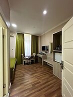 Empire Hotel