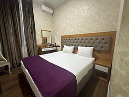 Empire Hotel