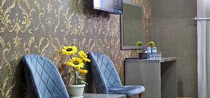 Empire Hotel