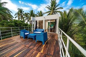 La Hola Villas