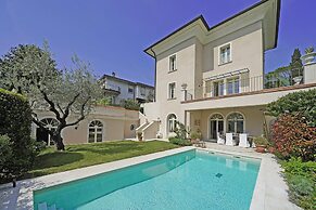 Villa San Carlo in Ro