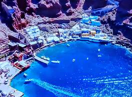 Santorini Studios Pleasure By The Sea