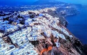 Santorini Studios Pleasure By The Sea