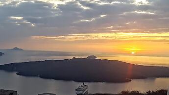 Santorini Studios Pleasure By The Sea