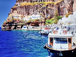 Santorini Studios Pleasure By The Sea