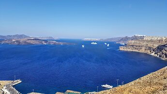 Santorini Studios Pleasure By The Sea