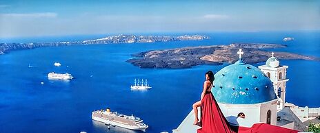 Santorini Studios Pleasure By The Sea