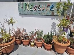 Santorini Studios Pleasure By The Sea