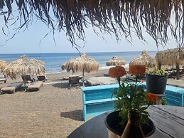 Santorini Studios Pleasure By The Sea