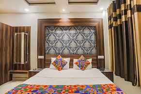FabHotel Shri Ram Kashi
