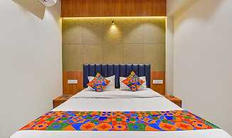 Fabhotel Udhna Inn