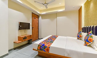 Fabhotel Udhna Inn