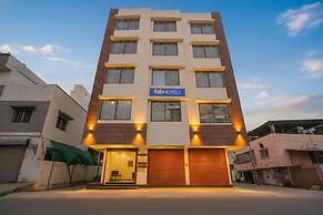 Fabhotel Crystal Inn
